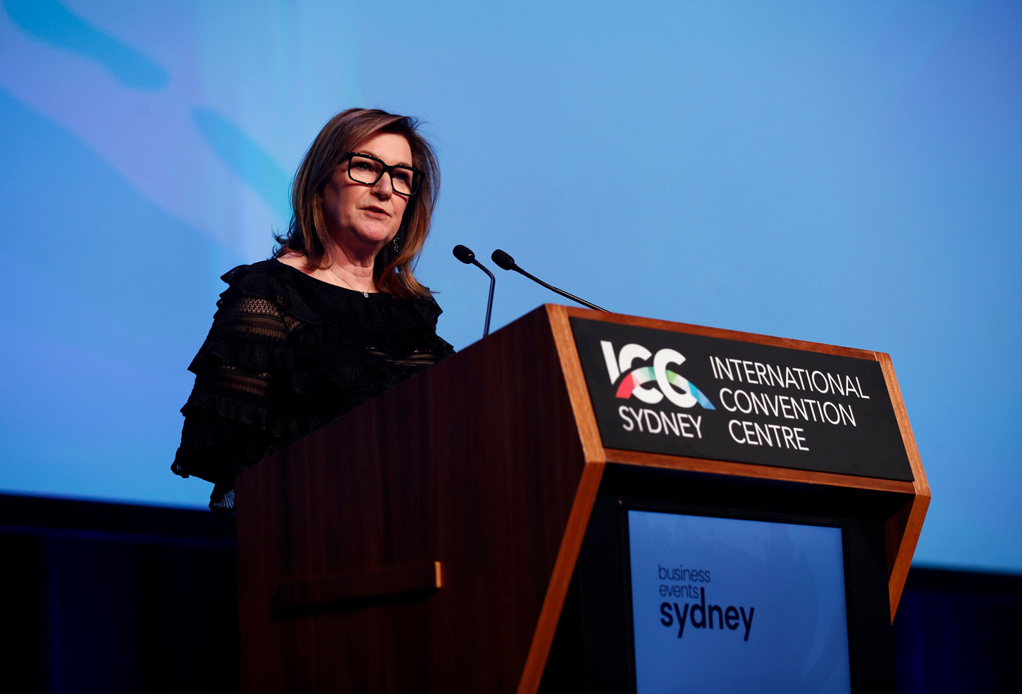 Lyn Lewis-Smith speaking on stage ICC