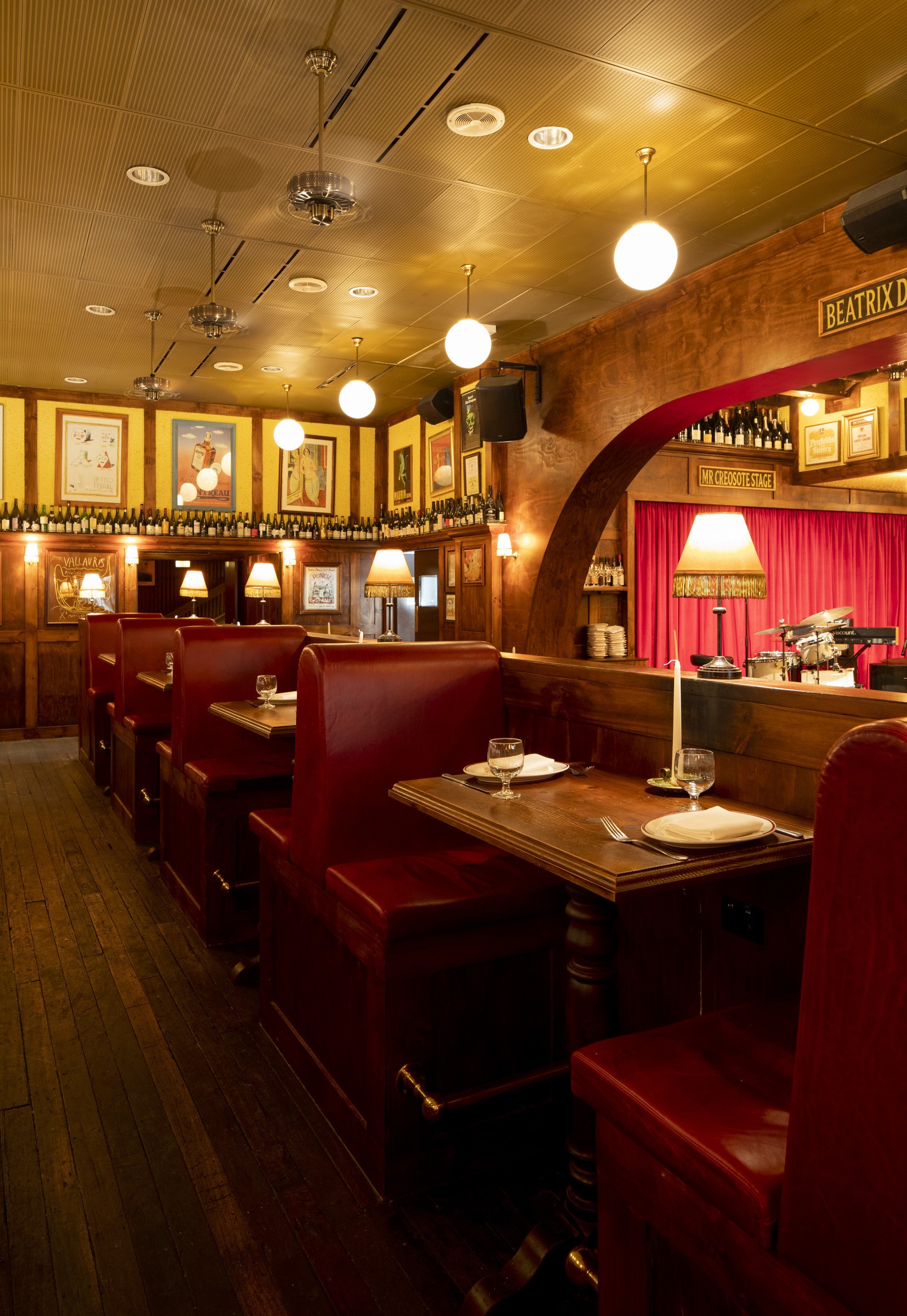 Restaurant Hubert Credit Destination NSW
