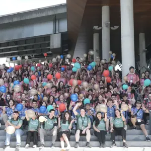Siggraph Asia Students with balloons at ICC