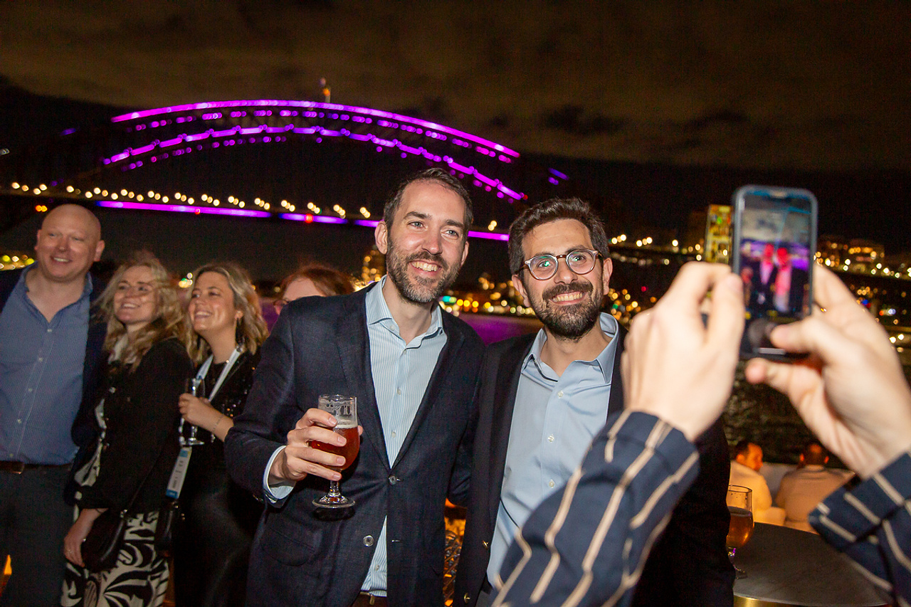 World Congress on Endometriosis - delegates Sydney Harbour Bridge